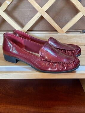 Anne Klein Burgundy/Moccasins-Loafers Crinkled Texture /I-flex /Saffiano Style